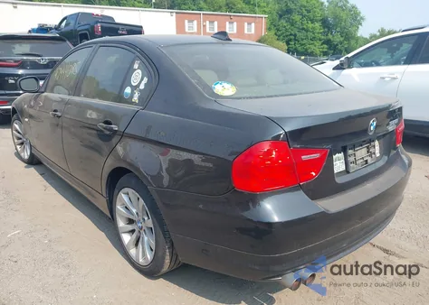 2011 BMW 328I xDrive z USA, uszkodzony, nr VIN WBAPK5G50BNN78951